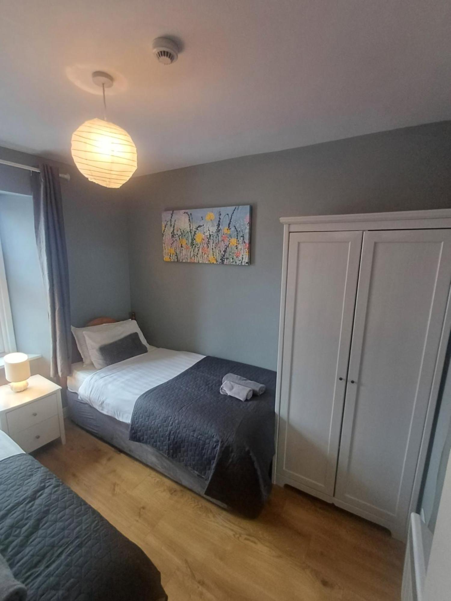 Clonbur House - Two Bedroom Village Apartment Galway Exterior photo