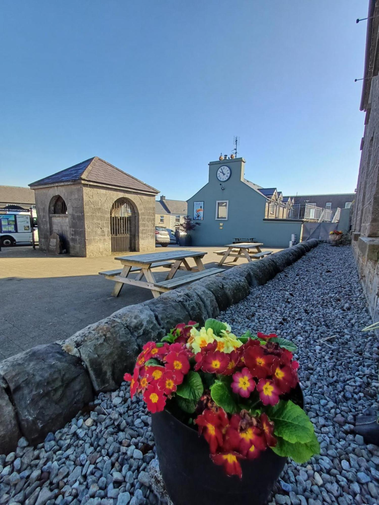 Clonbur House - Two Bedroom Village Apartment Galway Exterior photo